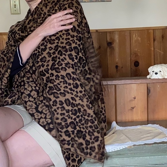 Leopard print tunic by Croft & Barrow - Picture 3 of 8